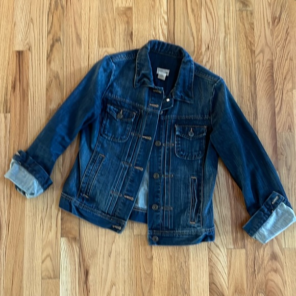 GAP Jackets & Blazers - GAP Classic Denim Jacket, Size Medium